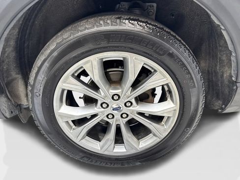 Used 2022 Ford Explorer XLT w/ Equipment Group 202A AWD/4WD image 91