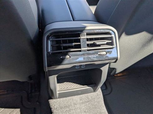 Used 2026 BMW i5 eDrive40 image 23