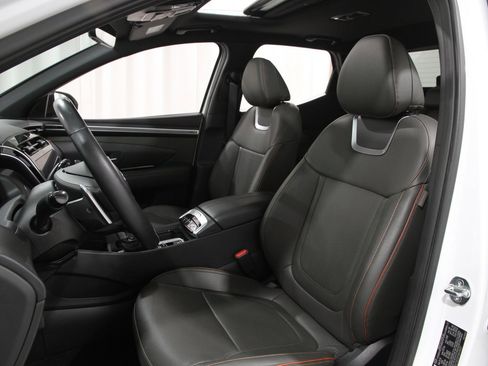 Certified 2024 Hyundai Santa Cruz Limited image 5