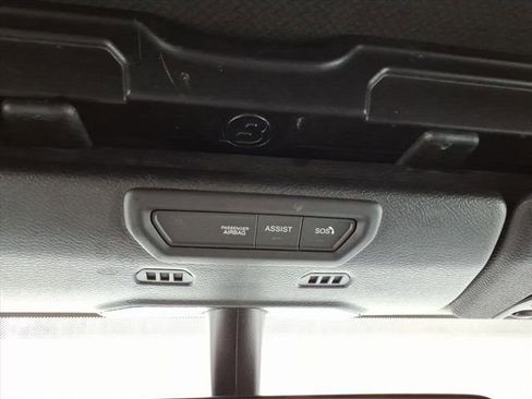 Used 2021 Jeep Wrangler Unlimited Sahara image 29