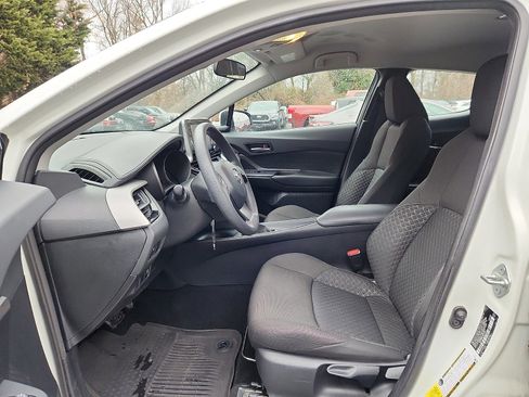 Used 2021 Toyota C-HR LE image 15