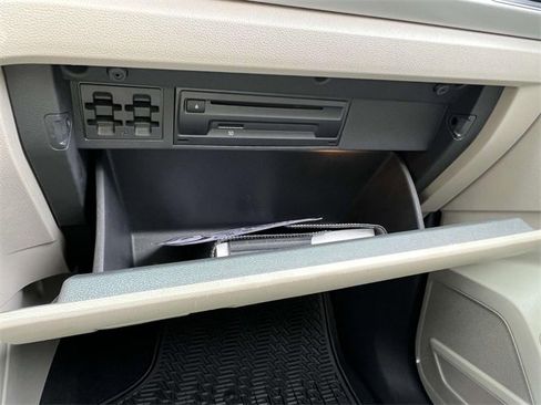 Used 2019 Volkswagen Atlas SE w/ Towing Package image 25