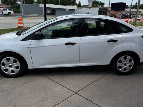Used 2014 Ford Focus S FWD image 10
