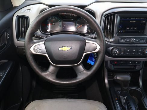 Used 2019 Chevrolet Colorado W/T w/ WT Convenience Package RWD image 8