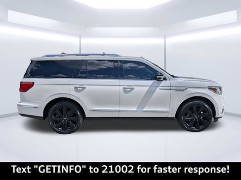 Used 2018 Lincoln Navigator Reserve w/ Technology Package AWD/4WD image 2
