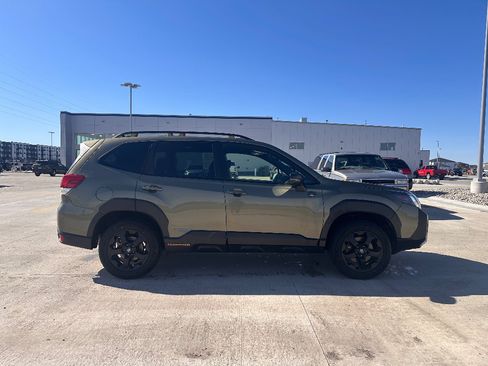 Used 2022 Subaru Forester Wilderness AWD/4WD image 4