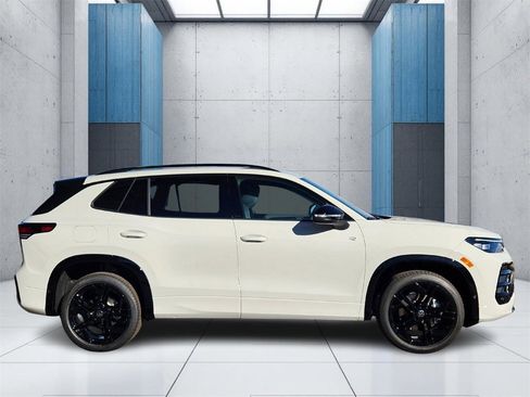 New 2026 Volkswagen Tiguan SE R-Line image 23