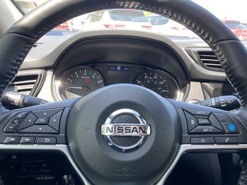 Certified 2022 Nissan Rogue Sport SL w/ Premium Package AWD/4WD image 15