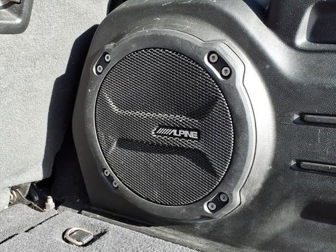 Used 2020 Jeep Wrangler Unlimited Sahara image 12