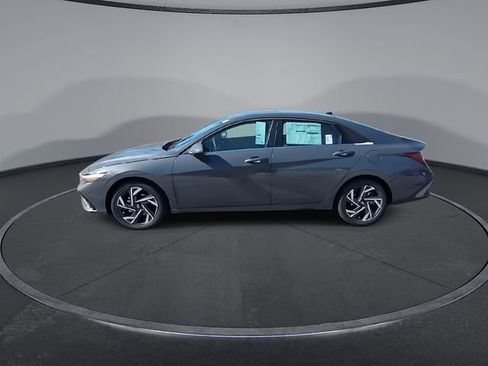 New 2026 Hyundai Elantra Limited FWD image 6