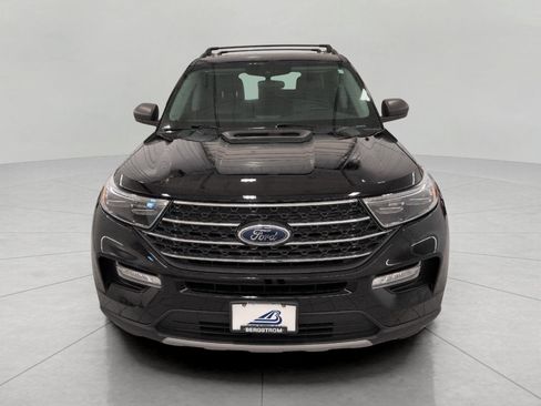 Used 2024 Ford Explorer XLT w/ Equipment Group 202A AWD/4WD image 14