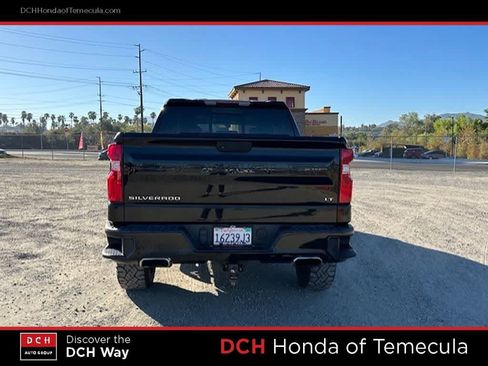 Used 2021 Chevrolet Silverado 1500 LT Trail Boss w/ Convenience Package II AWD/4WD image 6