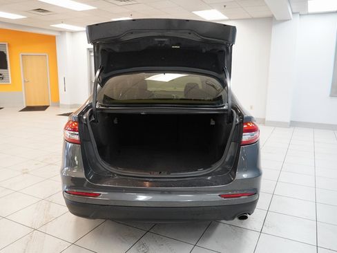 Used 2019 Ford Fusion SE image 9