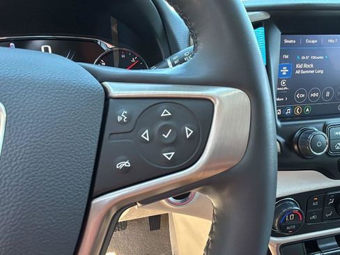 Used 2023 GMC Terrain Denali w/ Denali Premium Package AWD/4WD image 16