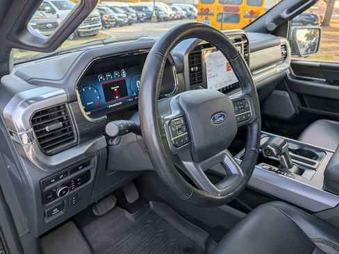 Used 2024 Ford F150 Lariat w/ FX4 Off-Road Package image 8