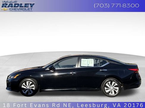 Used 2023 Nissan Altima 2.5 S image 2