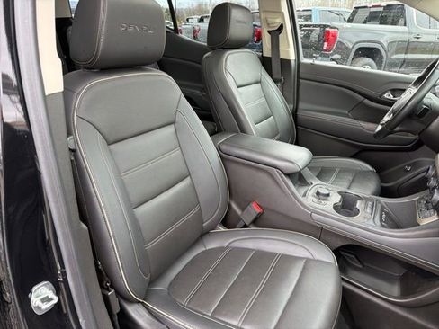 Used 2023 GMC Acadia Denali image 11