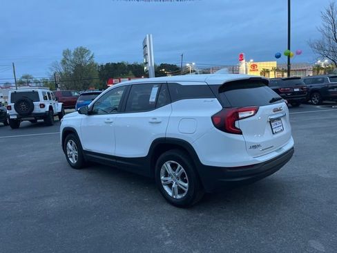 Used 2024 GMC Terrain SLE FWD image 37