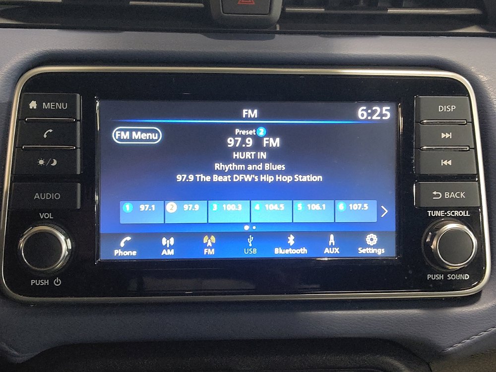 Used 2023 Nissan Versa SV FWD image 25
