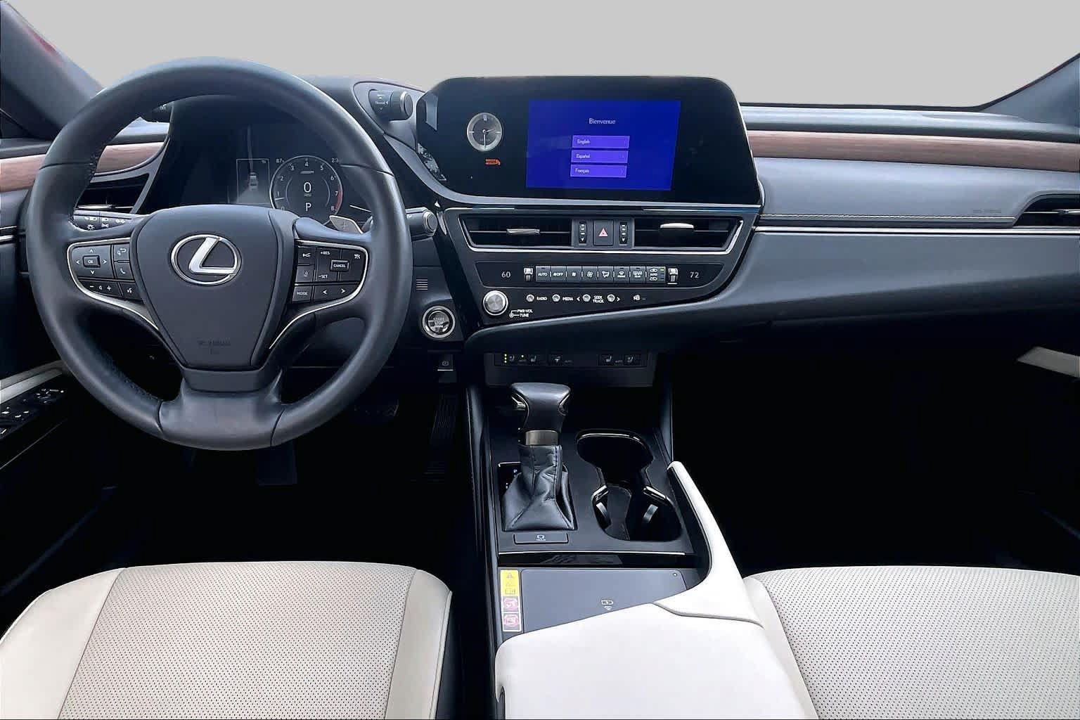 Used 2025 Lexus ES 350 w/ Premium Package FWD image 16