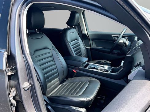 Used 2023 Ford Edge SEL w/ Convenience Package AWD/4WD image 7