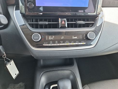 Used 2024 Toyota Corolla LE FWD image 24