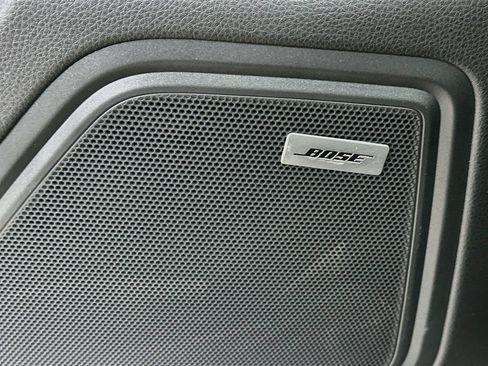 Certified 2025 Porsche Macan AWD/4WD image 20