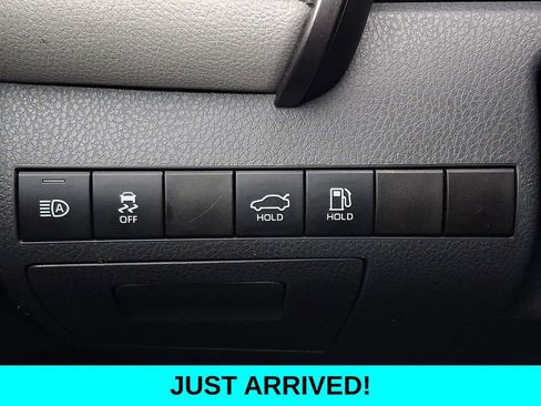 Used 2021 Toyota Camry LE w/ Convenience Package image 22