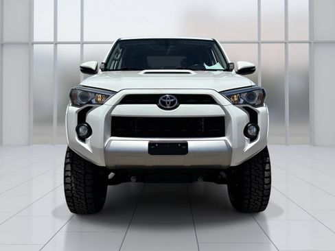 Used 2019 Toyota 4Runner TRD Off-Road Premium AWD/4WD image 9
