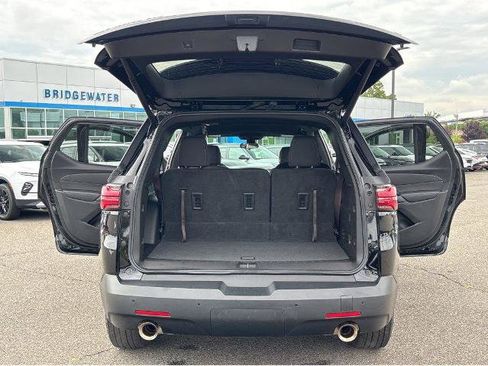 Used 2022 Chevrolet Traverse LT w/ LPO, Floor Liner Package AWD/4WD image 13