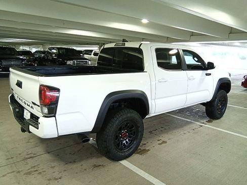 Used 2019 Toyota Tacoma TRD Pro AWD/4WD image 4