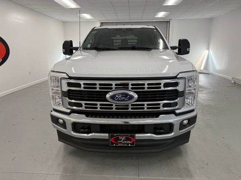 Used 2024 Ford F350 XLT w/ FX4 Off-Road Package image 2
