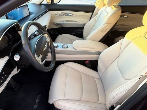 Used 2023 Genesis GV70 2.5T Select w/ Select Package image 12