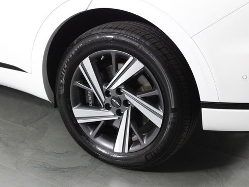 Used 2026 Genesis GV70 3.5T Sport Advanced AWD/4WD image 13