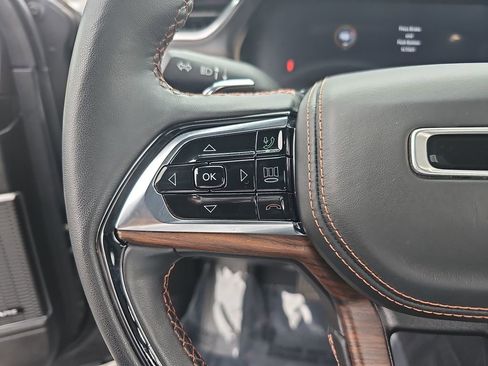 Certified 2023 Jeep Grand Cherokee L Summit w/ High Altitude Package AWD/4WD image 19