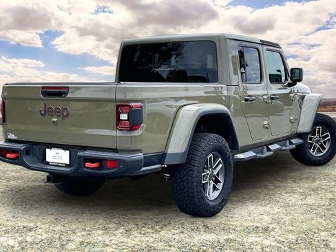 Used 2025 Jeep Gladiator Mojave AWD/4WD image 5