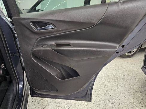Used 2018 Chevrolet Equinox LT FWD image 28