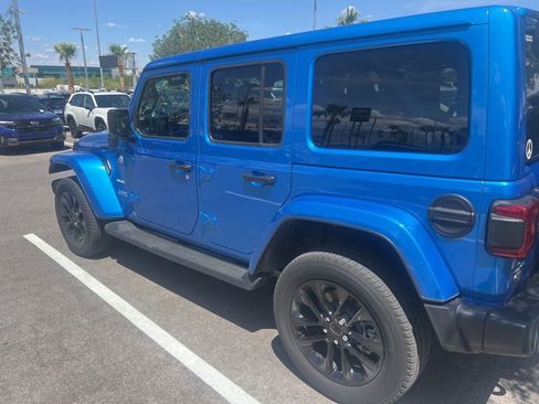 Used 2022 Jeep Wrangler Unlimited Sahara w/ Safety Group AWD/4WD image 7