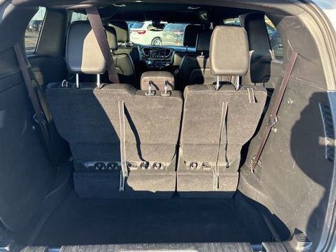 Used 2025 Chrysler Pacifica Select FWD image 19