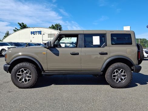 Used 2025 Ford Bronco Badlands AWD/4WD image 7