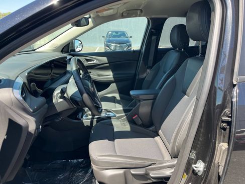 Used 2025 Buick Encore GX Preferred AWD/4WD image 35