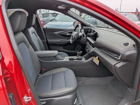 New 2026 Buick Envista Preferred FWD image 25