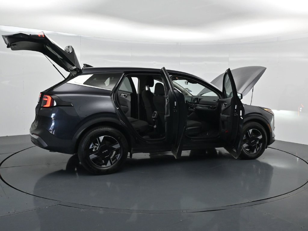 Used 2026 Kia Sportage LX FWD image 39