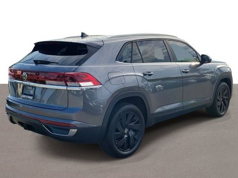 Certified 2024 Volkswagen Atlas Cross Sport SE w/ Panoramic Sunroof Package FWD image 4
