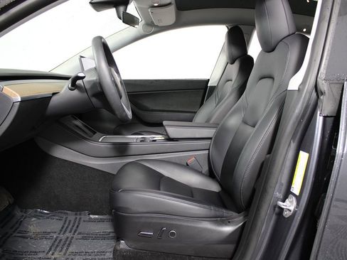 Used 2021 Tesla Model Y Long Range image 6