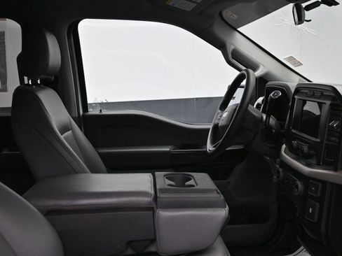 Used 2021 Ford F150 XL w/ Trailer Tow Package image 8