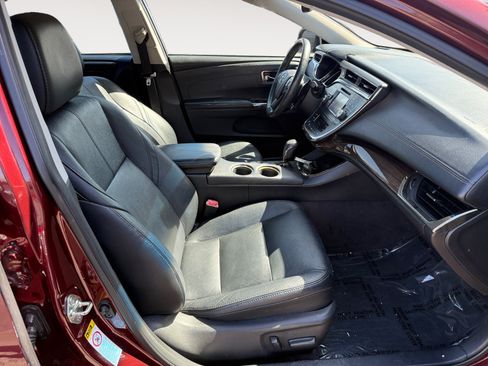 Used 2014 Toyota Avalon XLE Touring FWD image 19