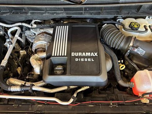 Used 2021 Chevrolet Silverado 1500 RST AWD/4WD image 25