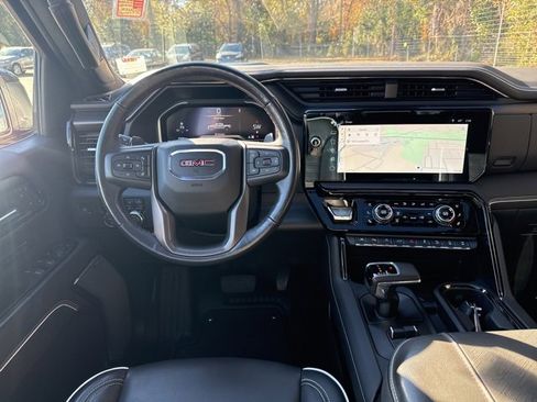 Used 2024 GMC Sierra 1500 AT4X image 29