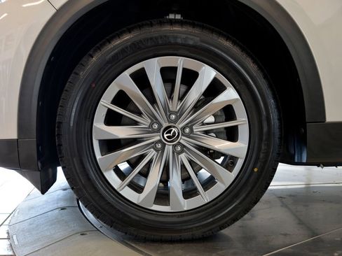 Certified 2024 MAZDA CX-90 Plug-In Hybrid w/ Preferred AWD/4WD image 10